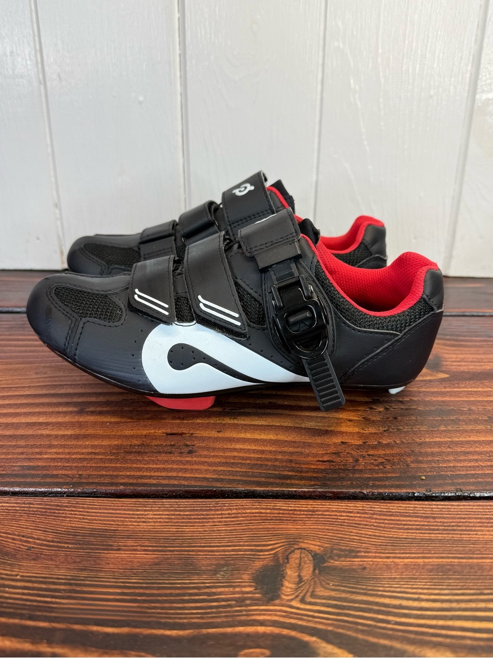 Peloton Cycling Shoes Black/Red LOOK Delta Cleats – Women’s US Size 7